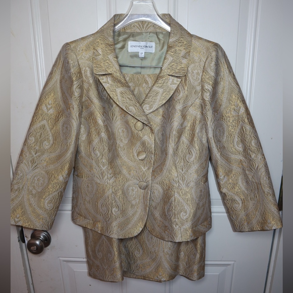 Jones New York Brocade Skirt Suit Size 6P